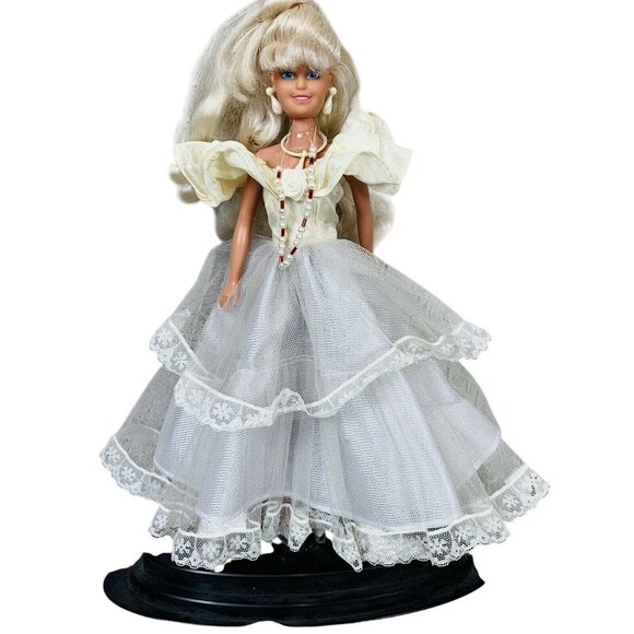 Totsy Bride Doll Magic Special Moments Occasion Stand Pageant Dress 1992 - Picture 1 of 11